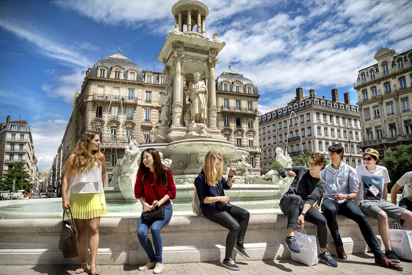 Des étudiants en communication